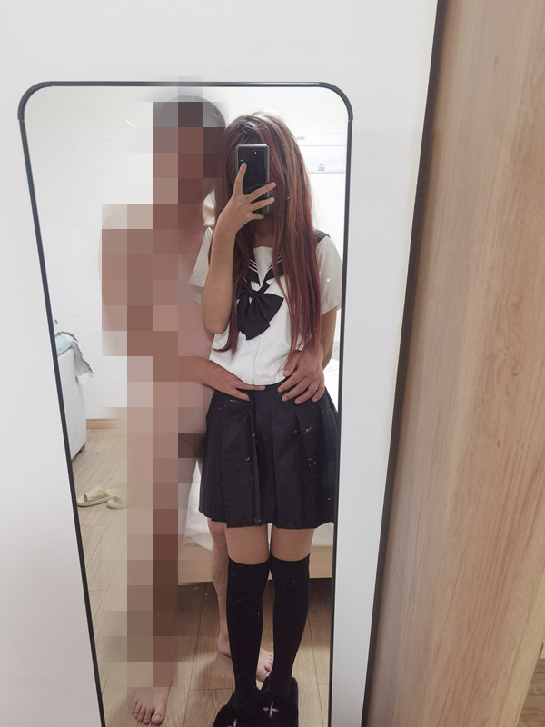 顶级JK过膝袜嫩穴小女友【30P】