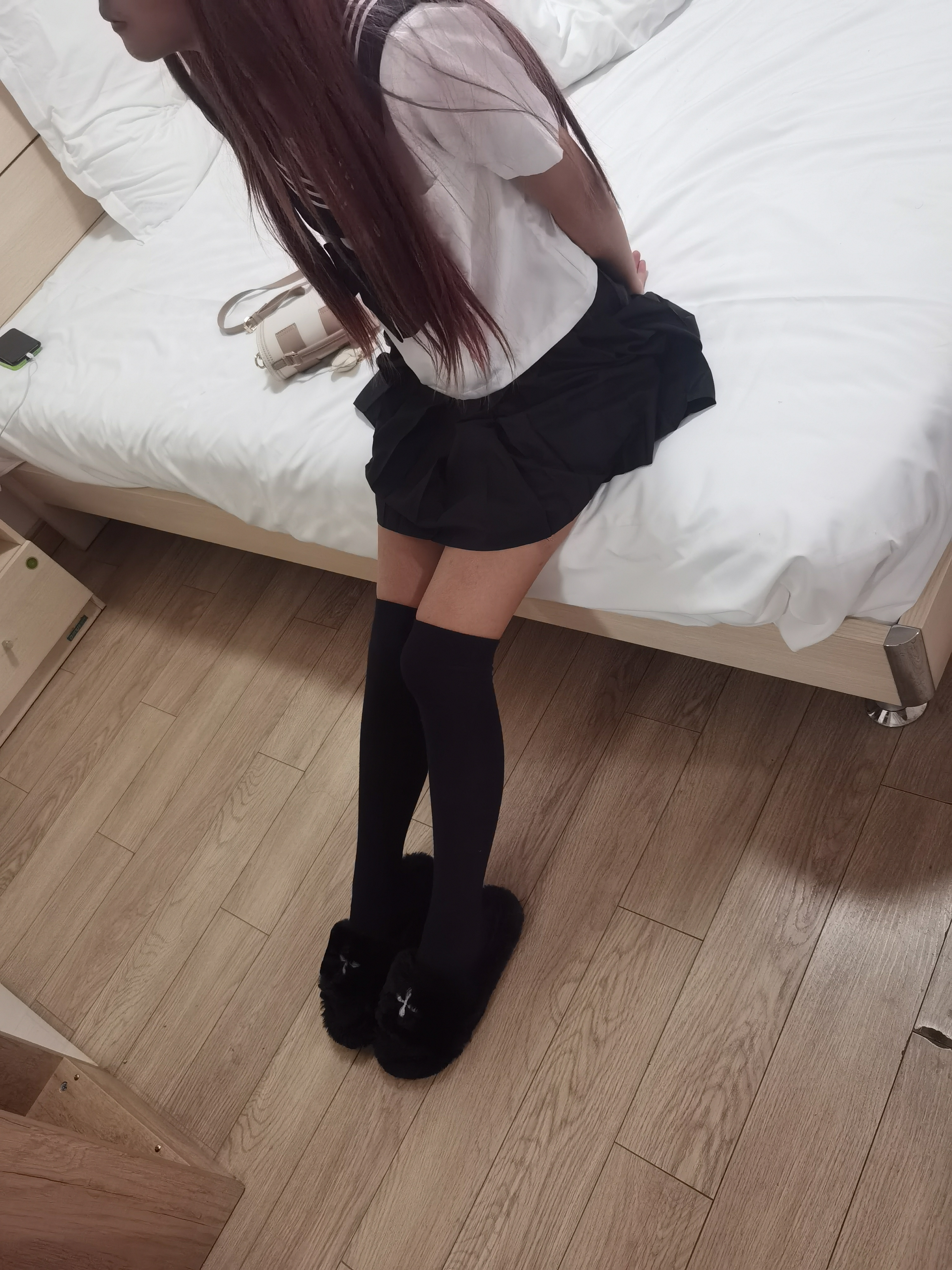 顶级JK过膝袜嫩穴小女友【30P】